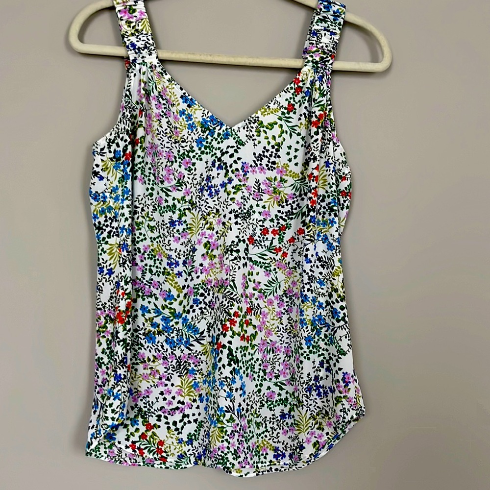Cabi tank, size xs (runs large), multi-color to go w/ everything